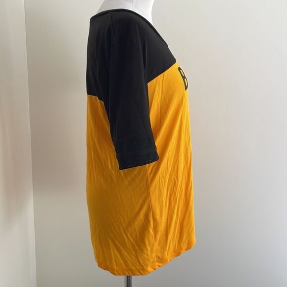 NHL Boston Bruins super soft T-shirt woman’s large - Picture 2 of 7